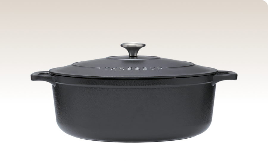 Dishes Stay Hot At The Table Image